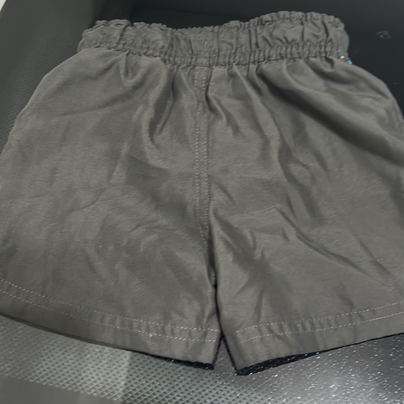 Boys swim shorts board shorts swim trunks size 18 months mesh lined - Picture 2 of 3